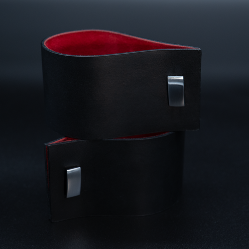 LN03 | Manschetten mit blanken Knöpfen